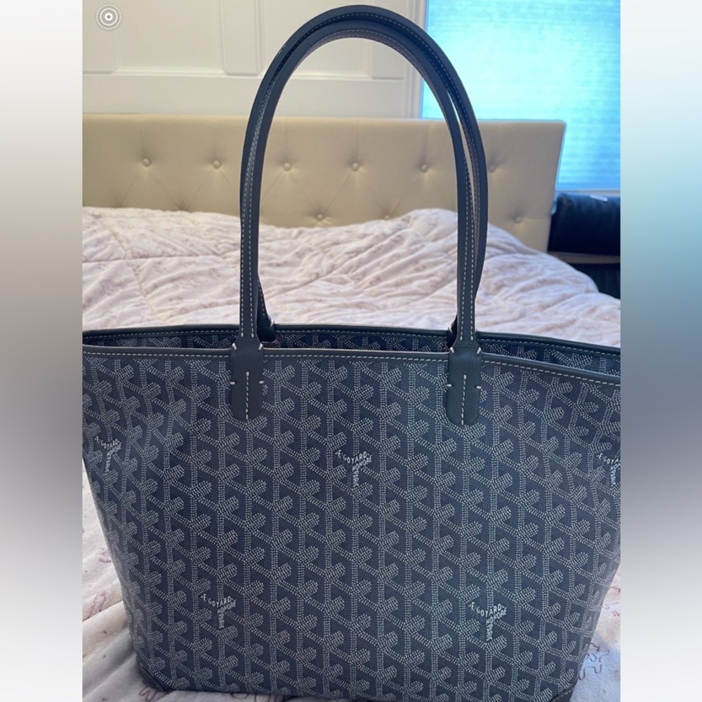 Goyard artois pm (grey color)